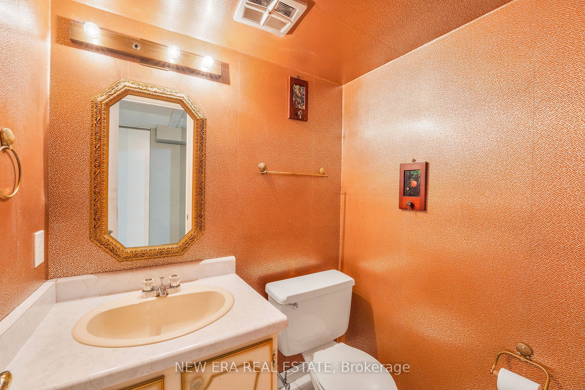 822 Catcay Court