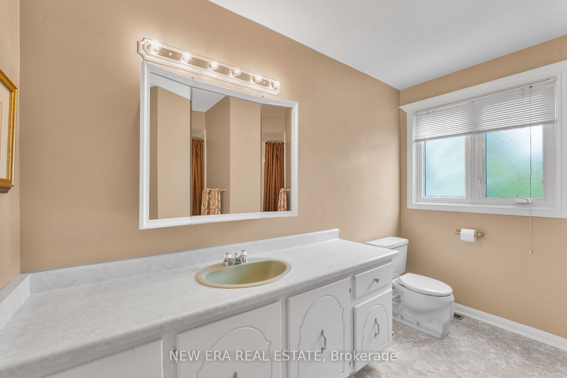 822 Catcay Court