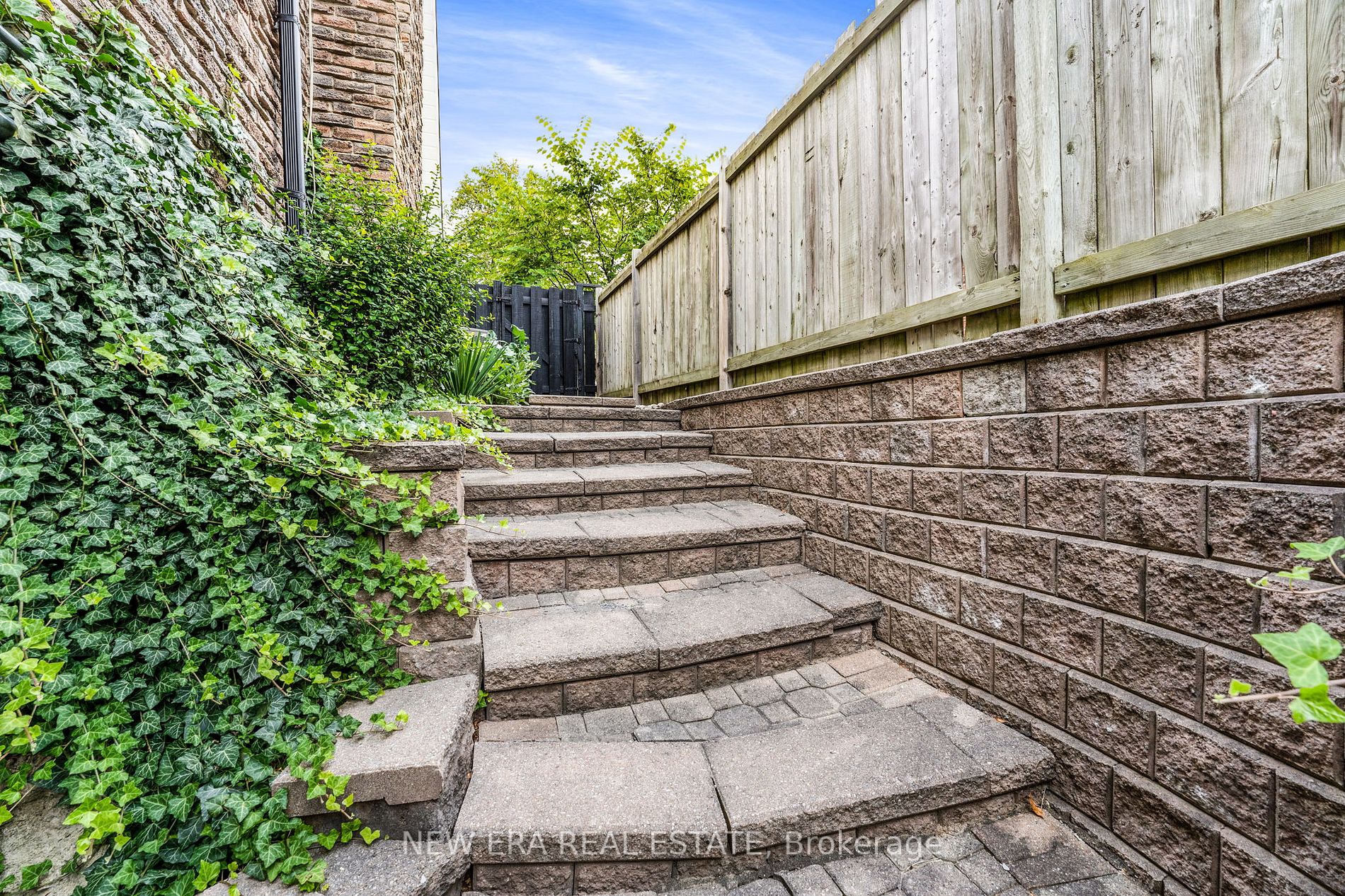 822 Catcay Court