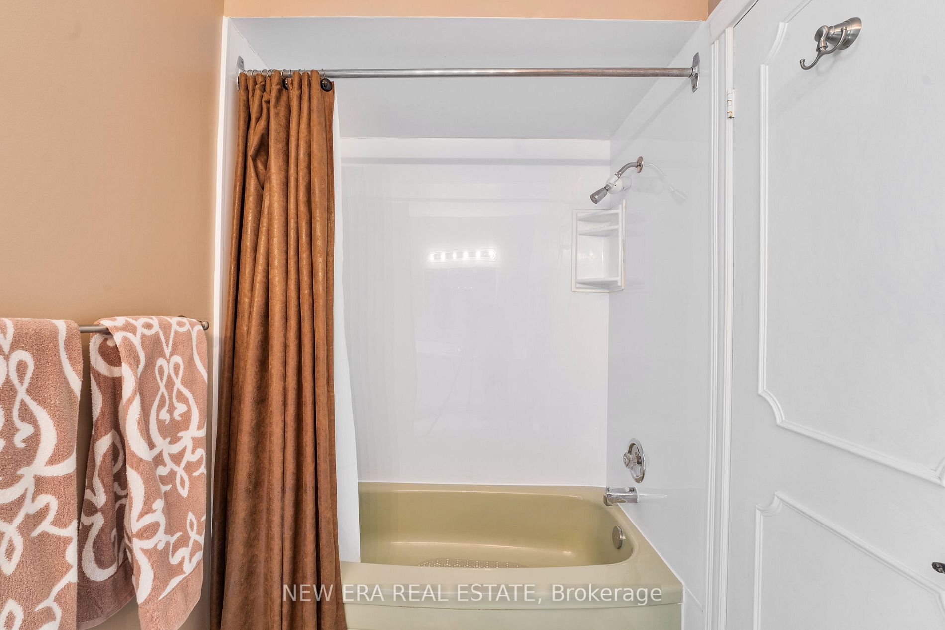 822 Catcay Court