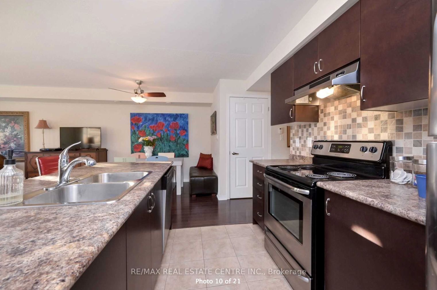 5 ARMSTRONG Street, #27
