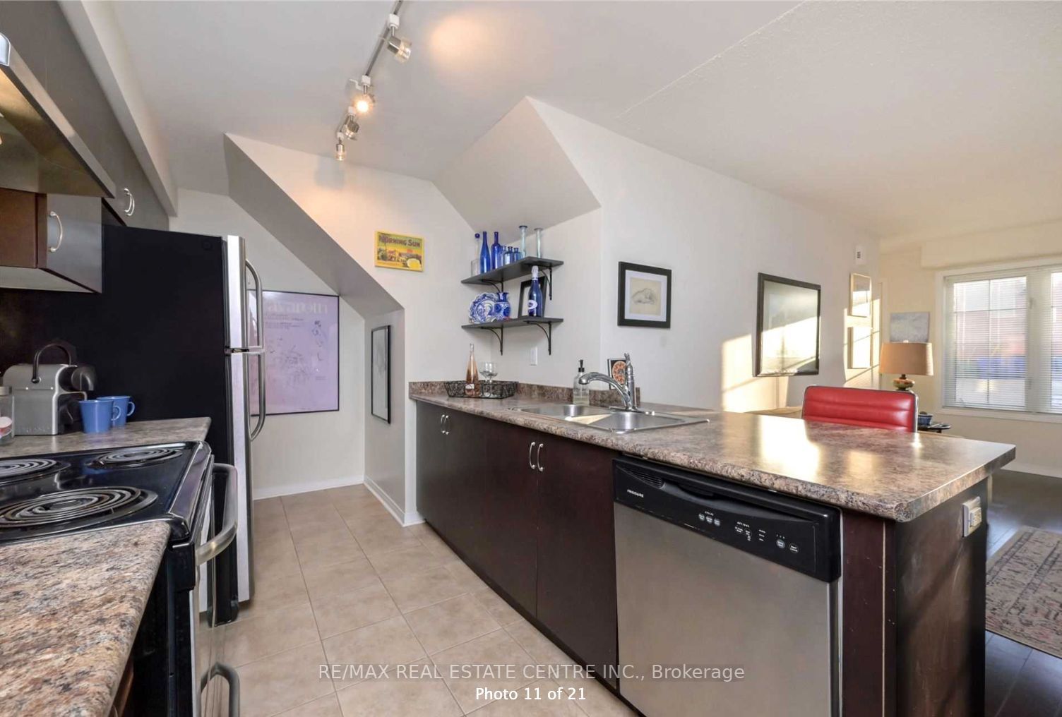 5 ARMSTRONG Street, #27