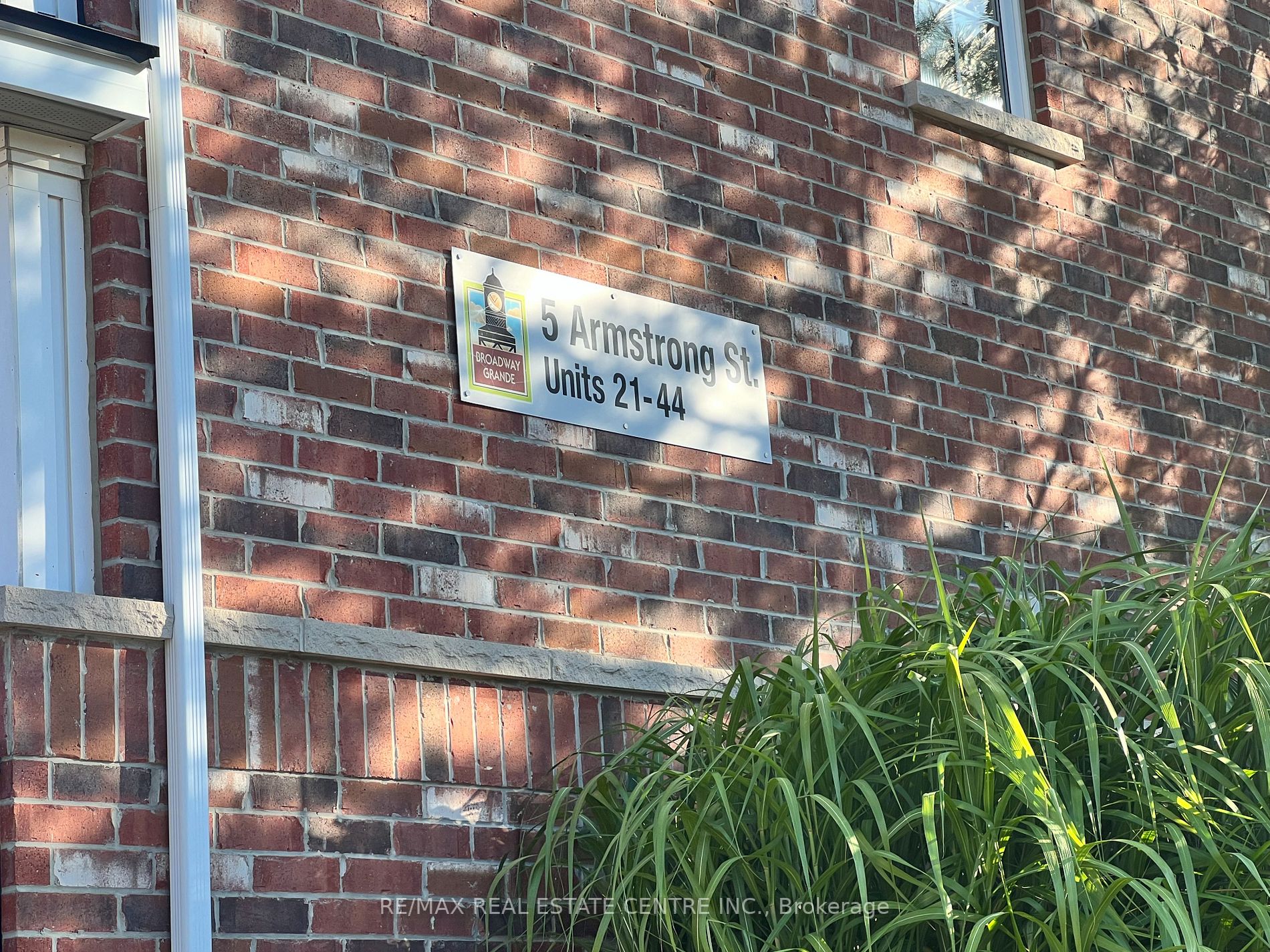 5 ARMSTRONG Street, #27