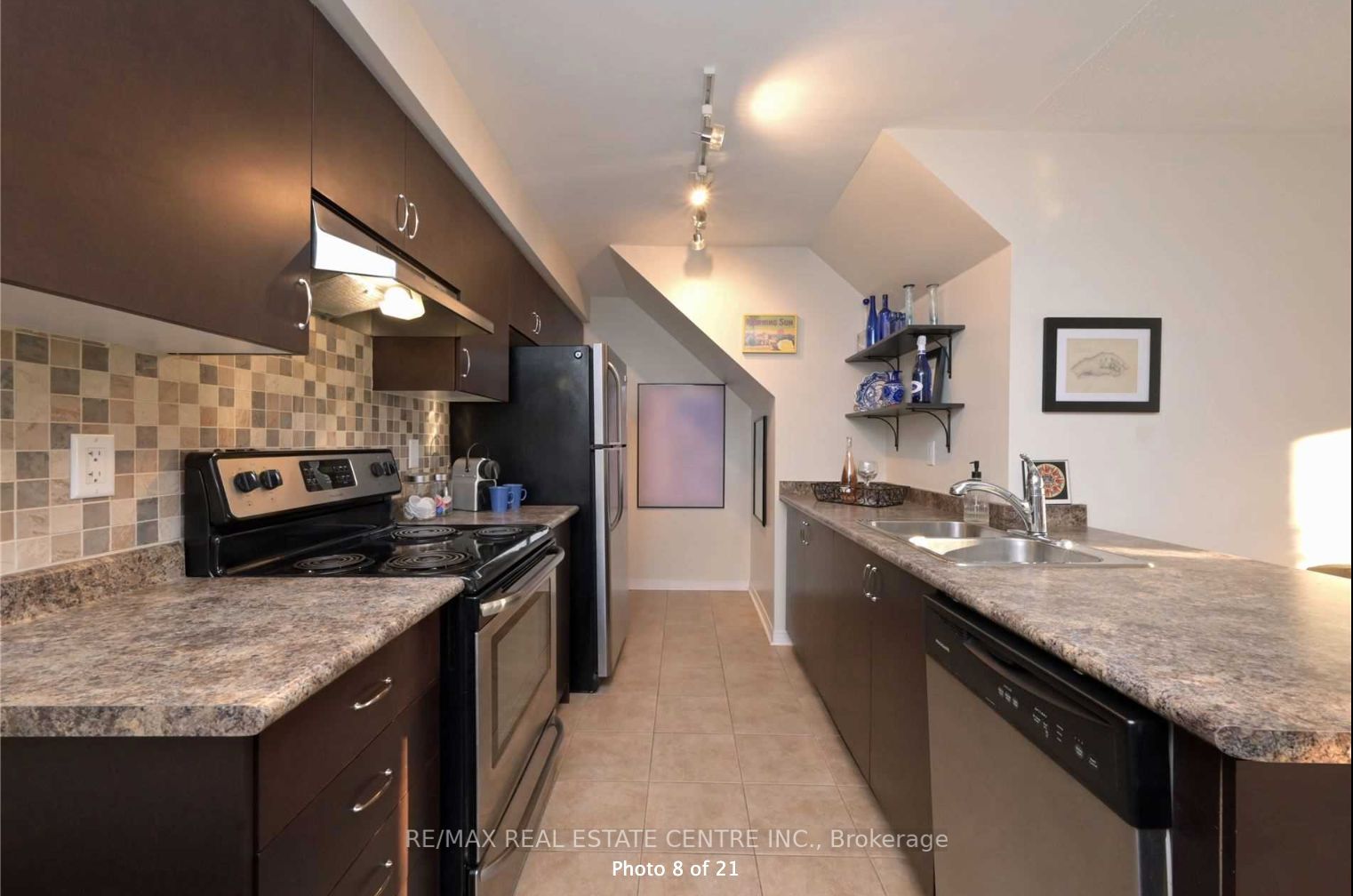 5 ARMSTRONG Street, #27