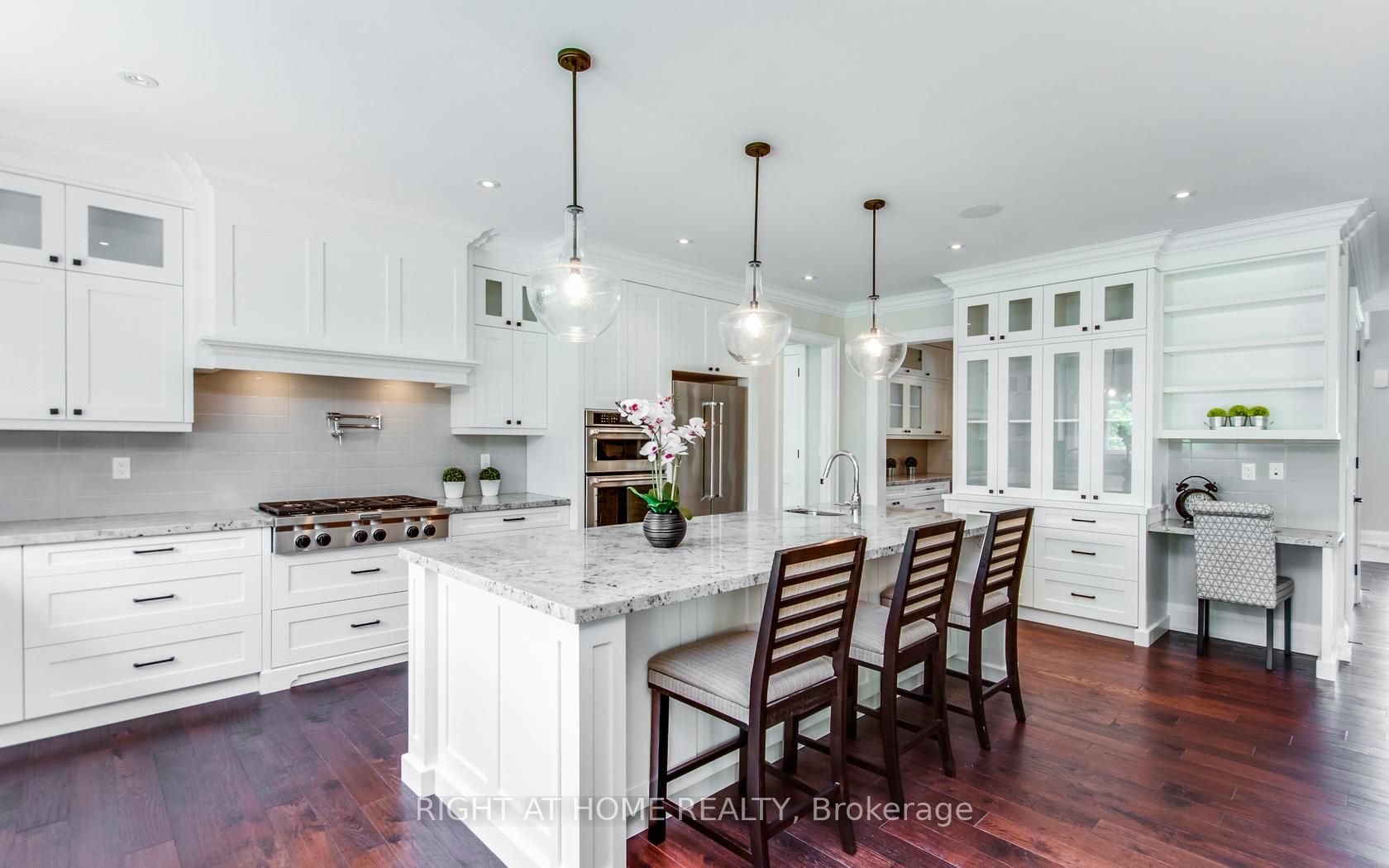 247 Woodale Ave