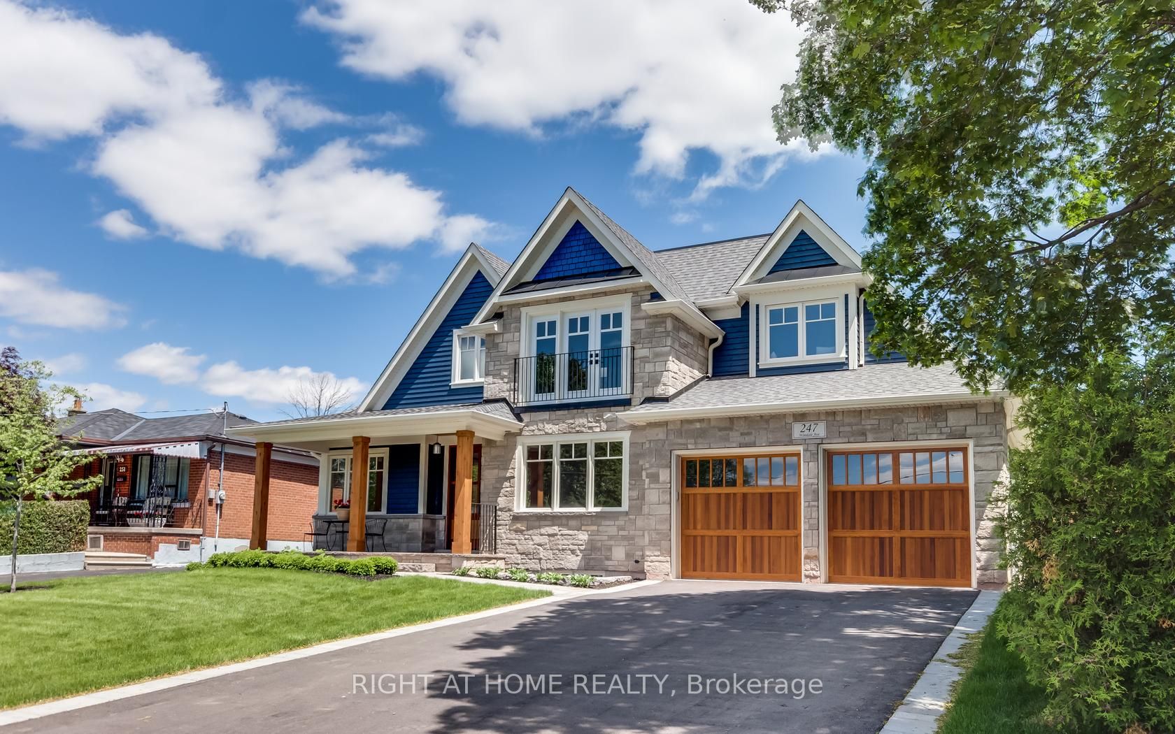 247 Woodale Ave