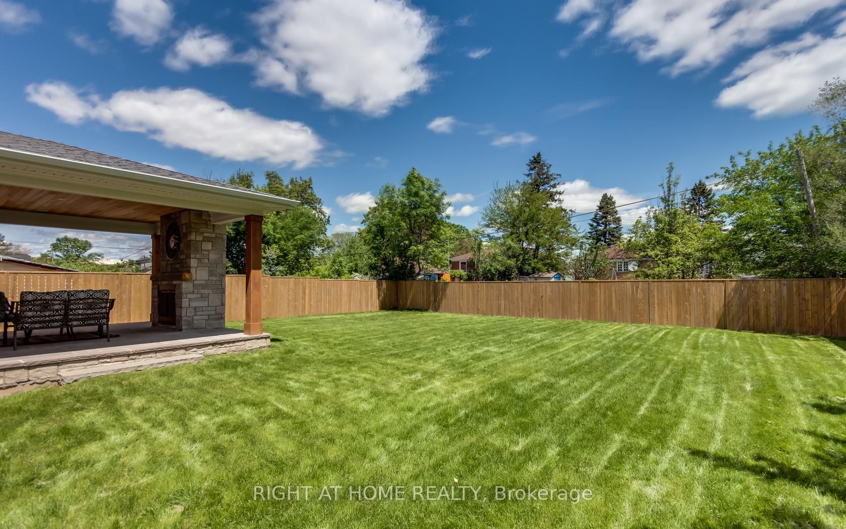 247 Woodale Ave