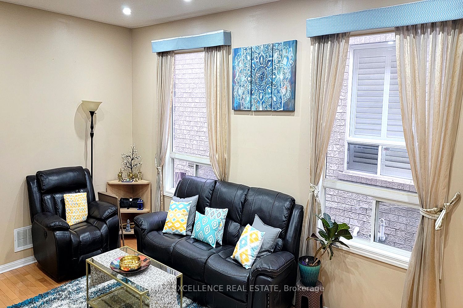 1319 Prestonwood Crescent