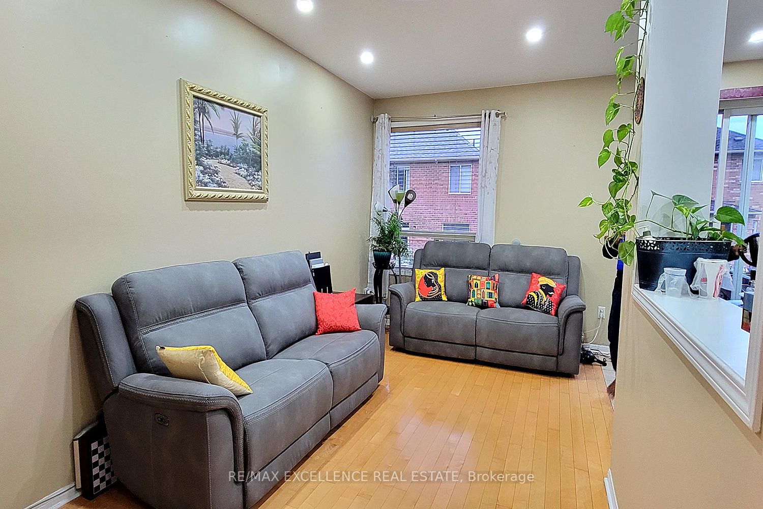 1319 Prestonwood Crescent