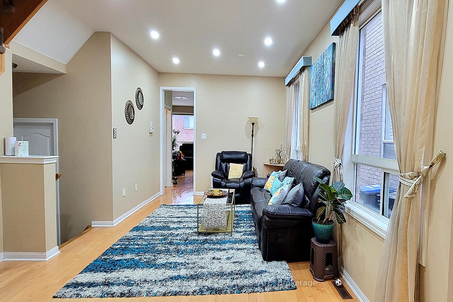 1319 Prestonwood Crescent