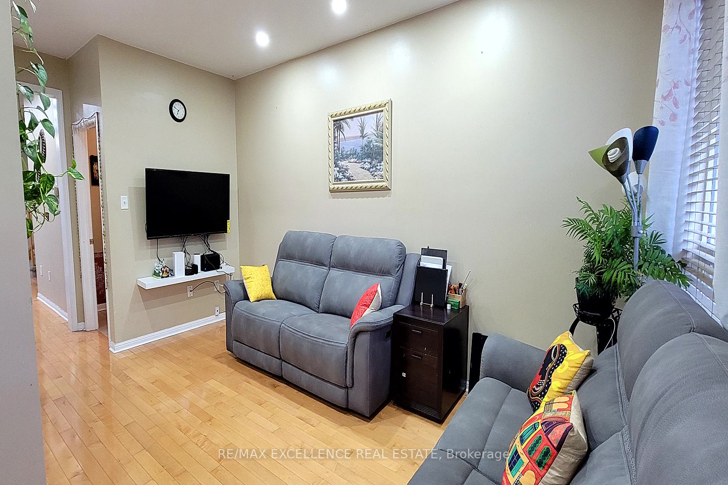 1319 Prestonwood Crescent