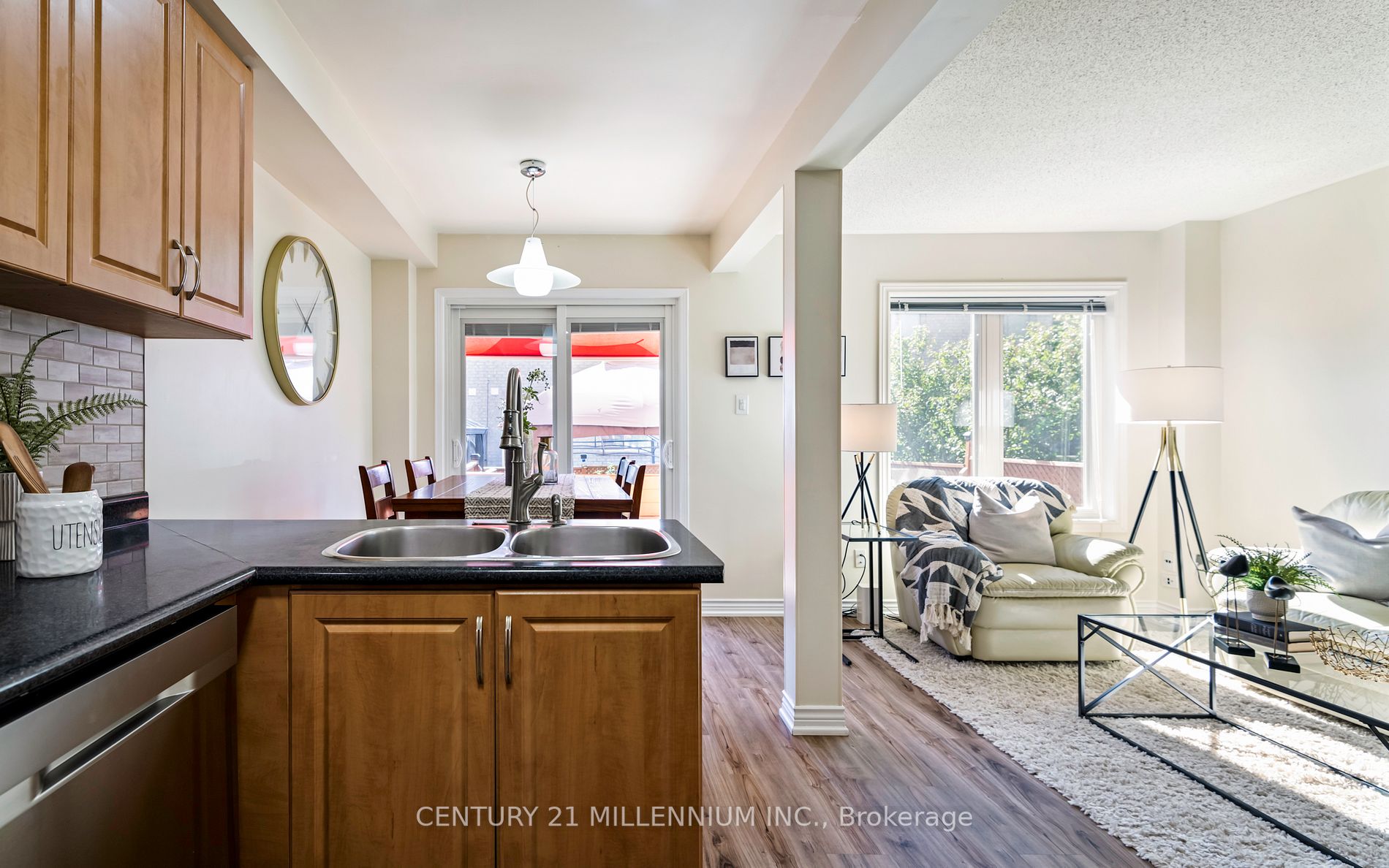 3938 Zenith Court