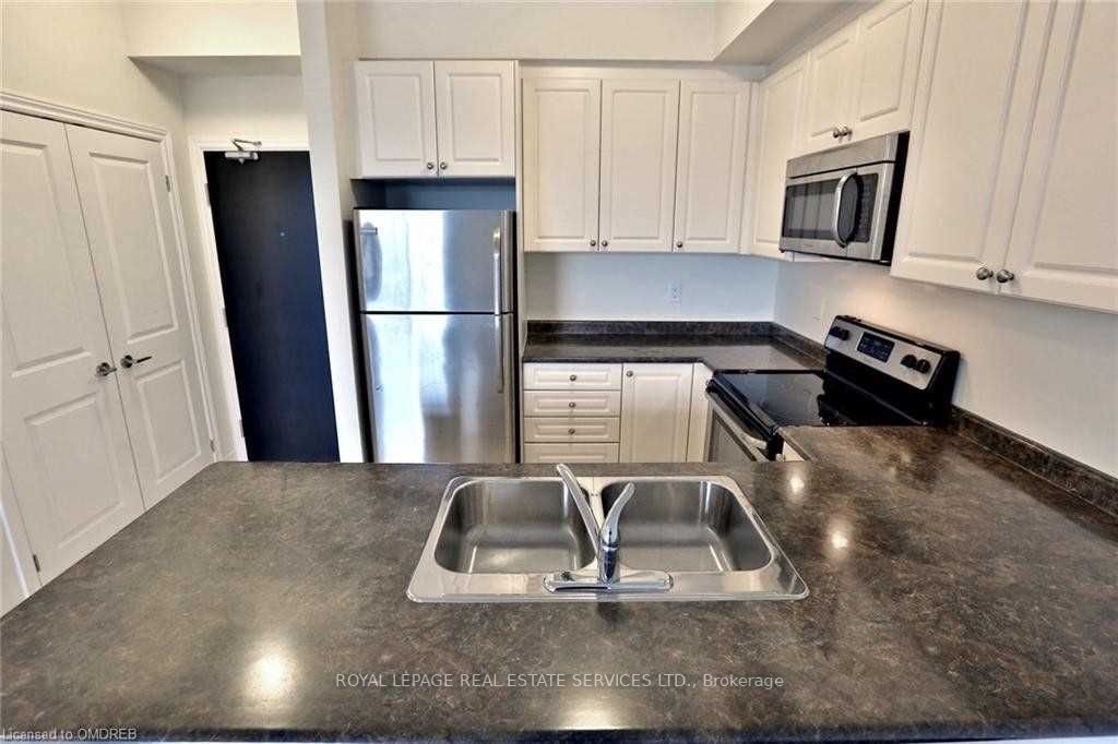2339 Sawgrass Drive, #306