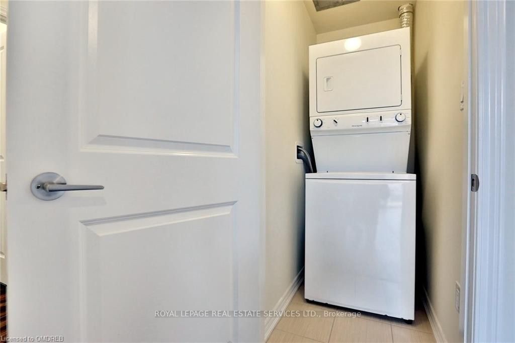 2339 Sawgrass Drive, #306