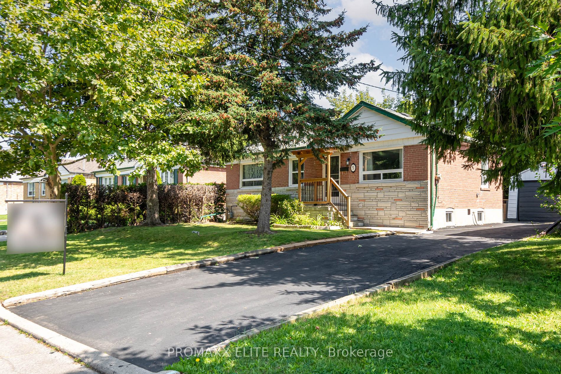 5 Lockerbie Ave
