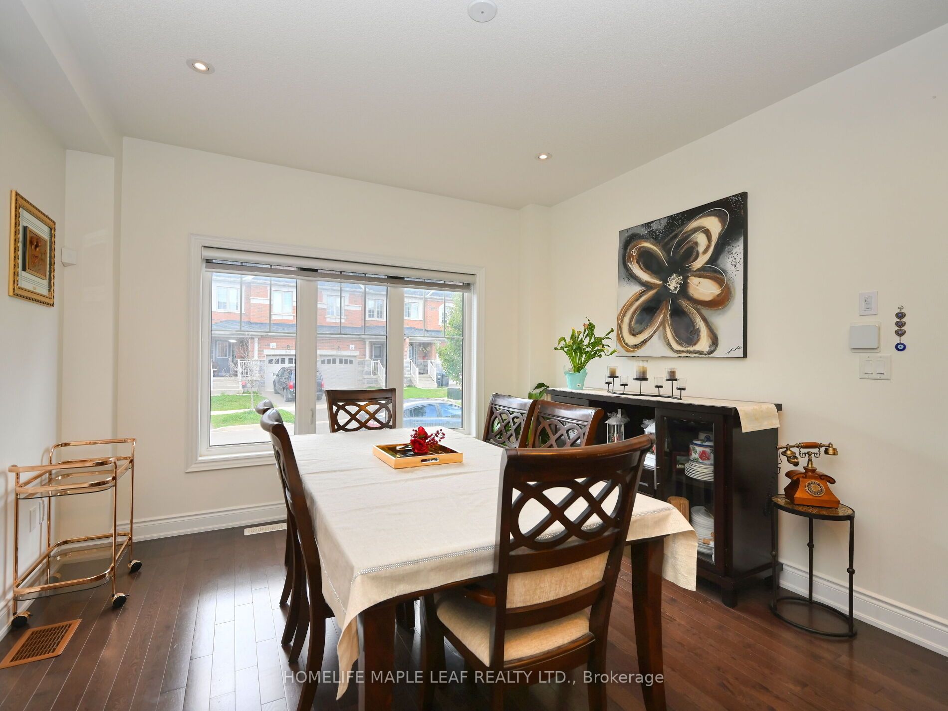 87 Agava St-Upper Level