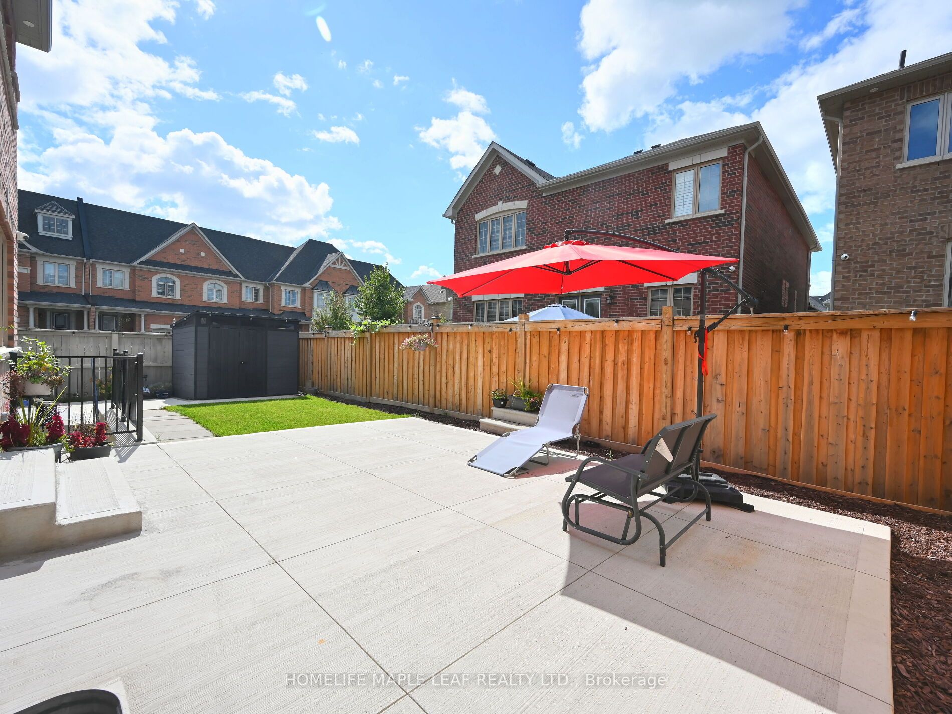 87 Agava St-Upper Level
