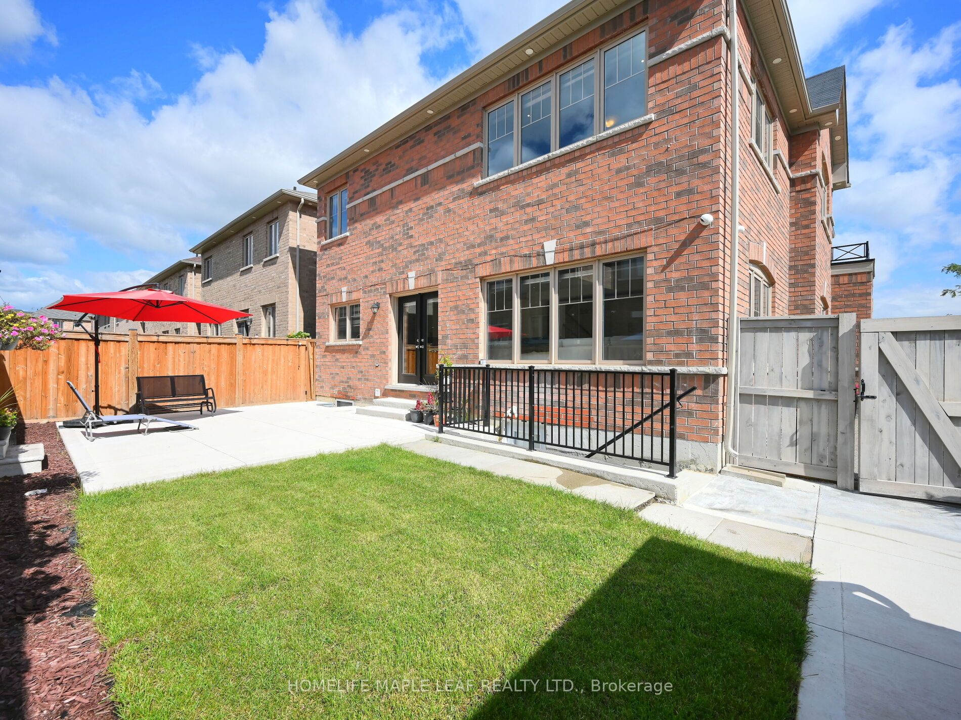87 Agava St-Upper Level