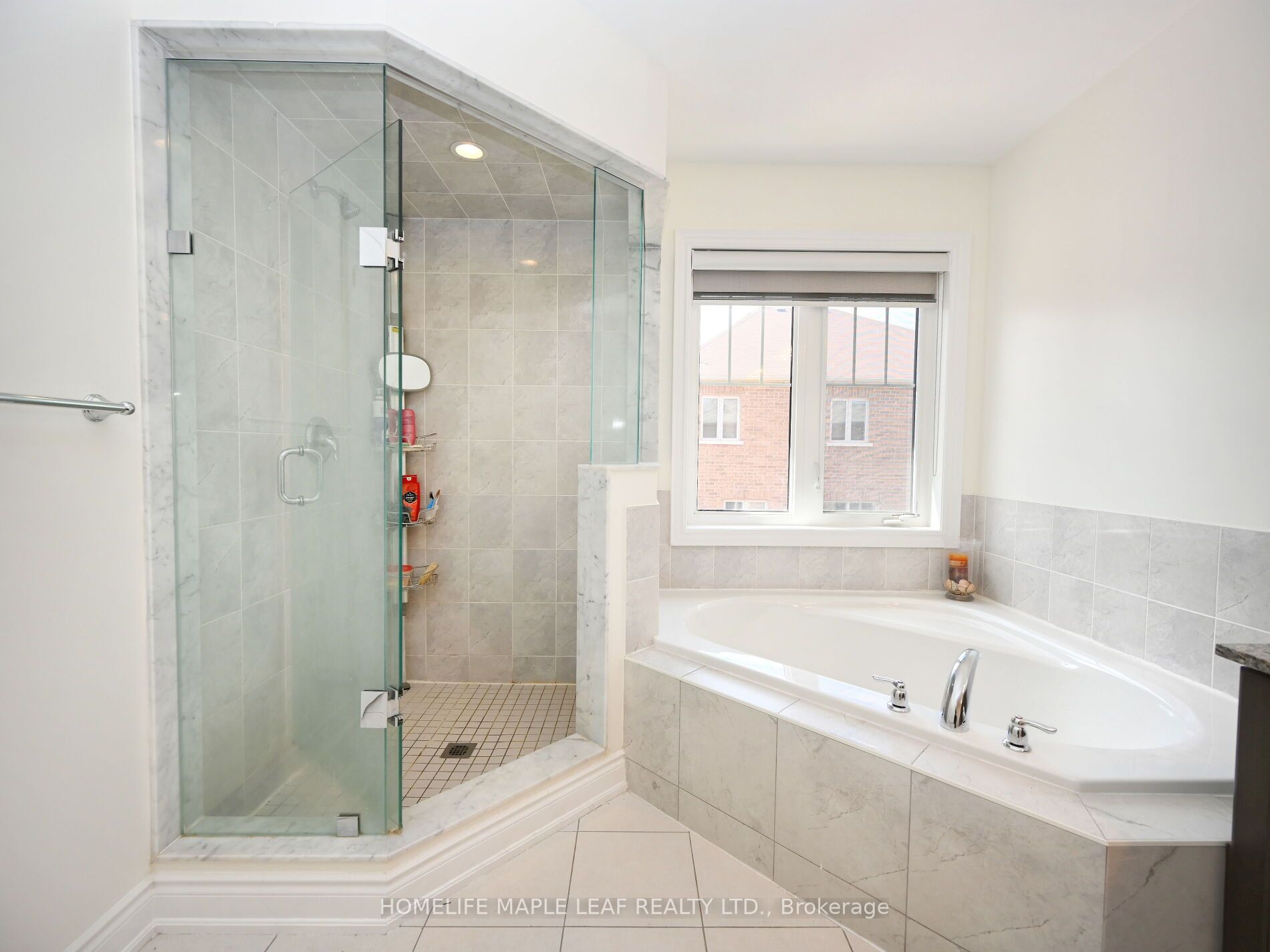 87 Agava St-Upper Level