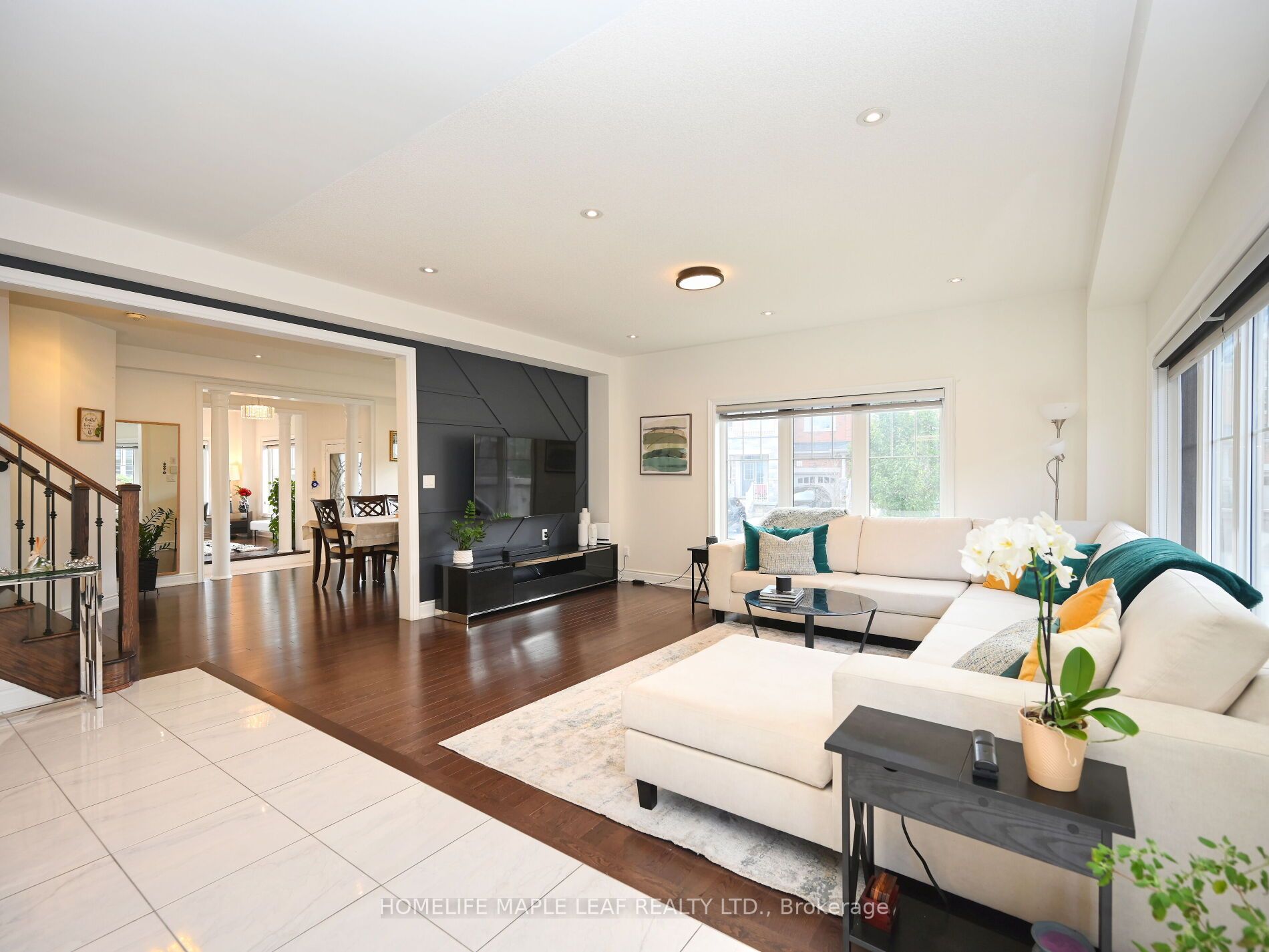 87 Agava St-Upper Level