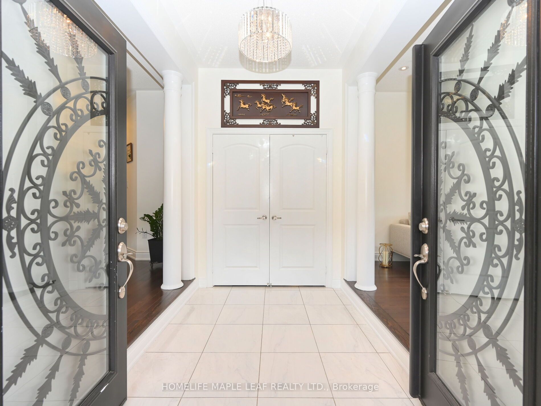 87 Agava St-Upper Level
