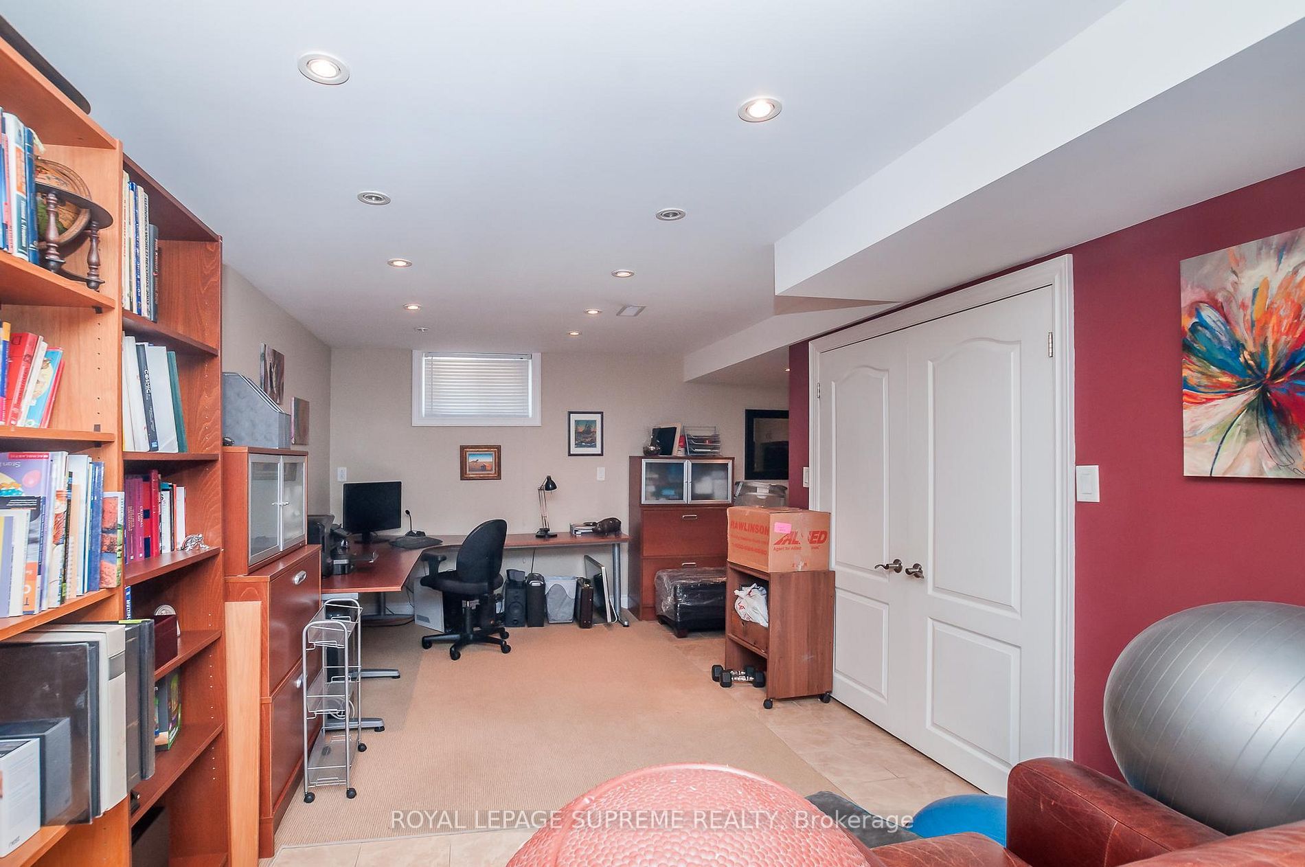 8 Norgrove Crescent
