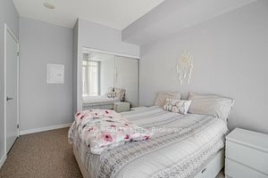 365 Prince Of Wales Drive, #906