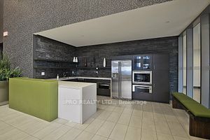 365 Prince Of Wales Drive, #906