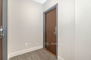 365 Prince Of Wales Drive, #906