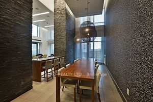 365 Prince Of Wales Drive, #906