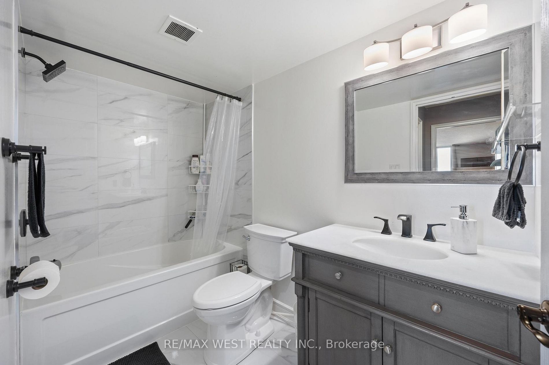 115 Hillcrest Avenue, #1702