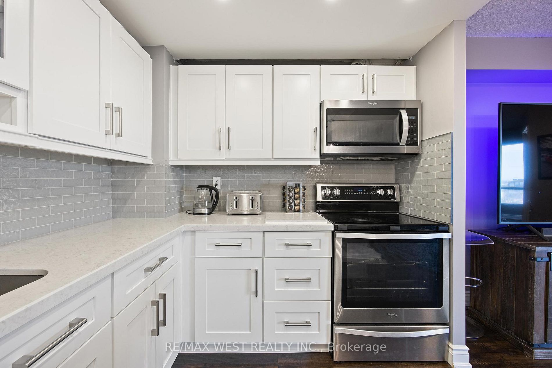 115 Hillcrest Avenue, #1702