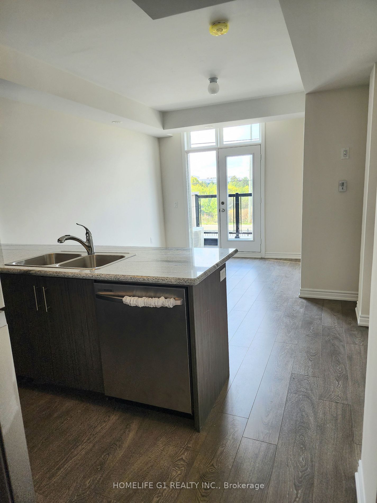 30 Halliford Place, #210