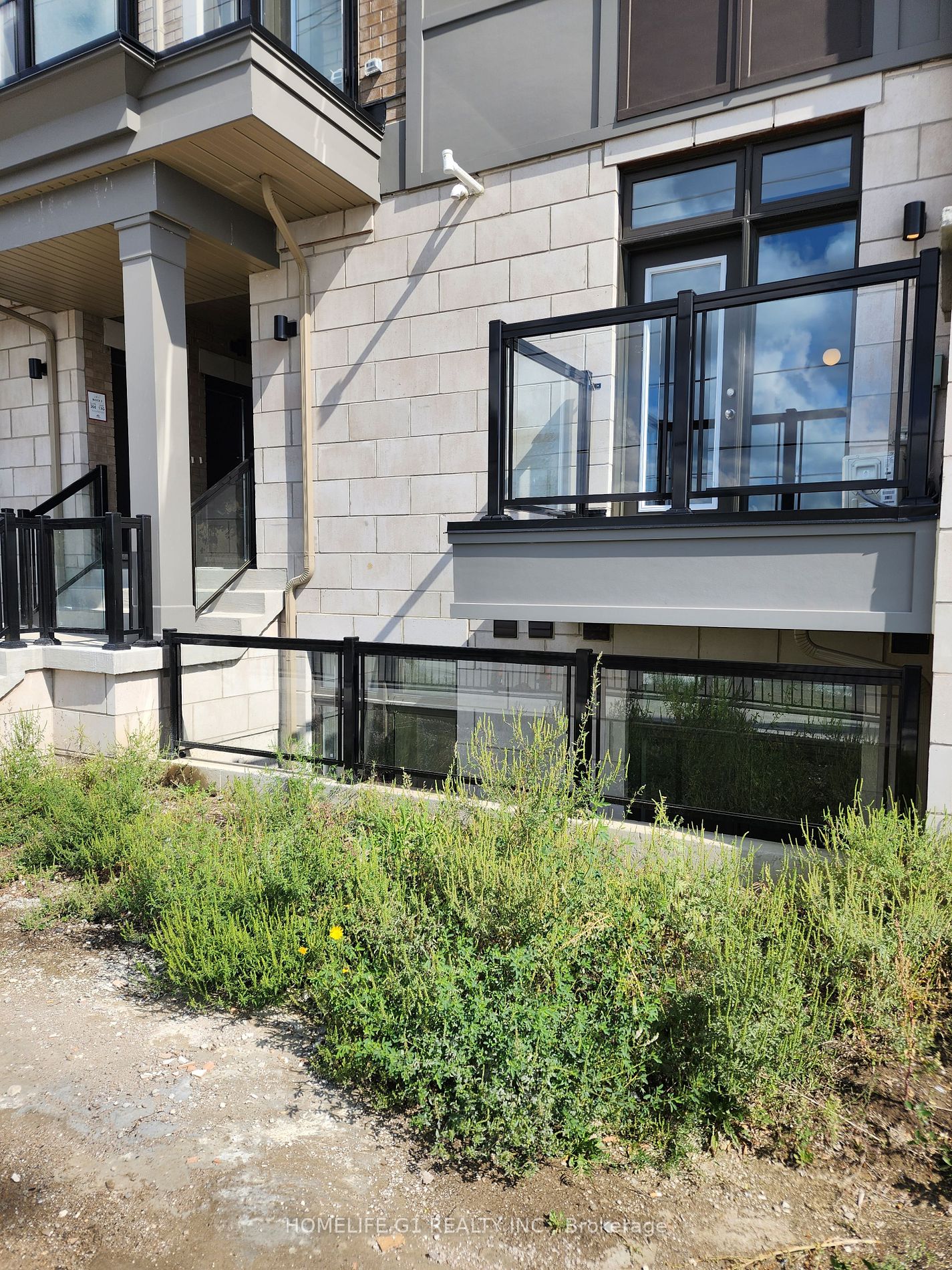 30 Halliford Pl, #210