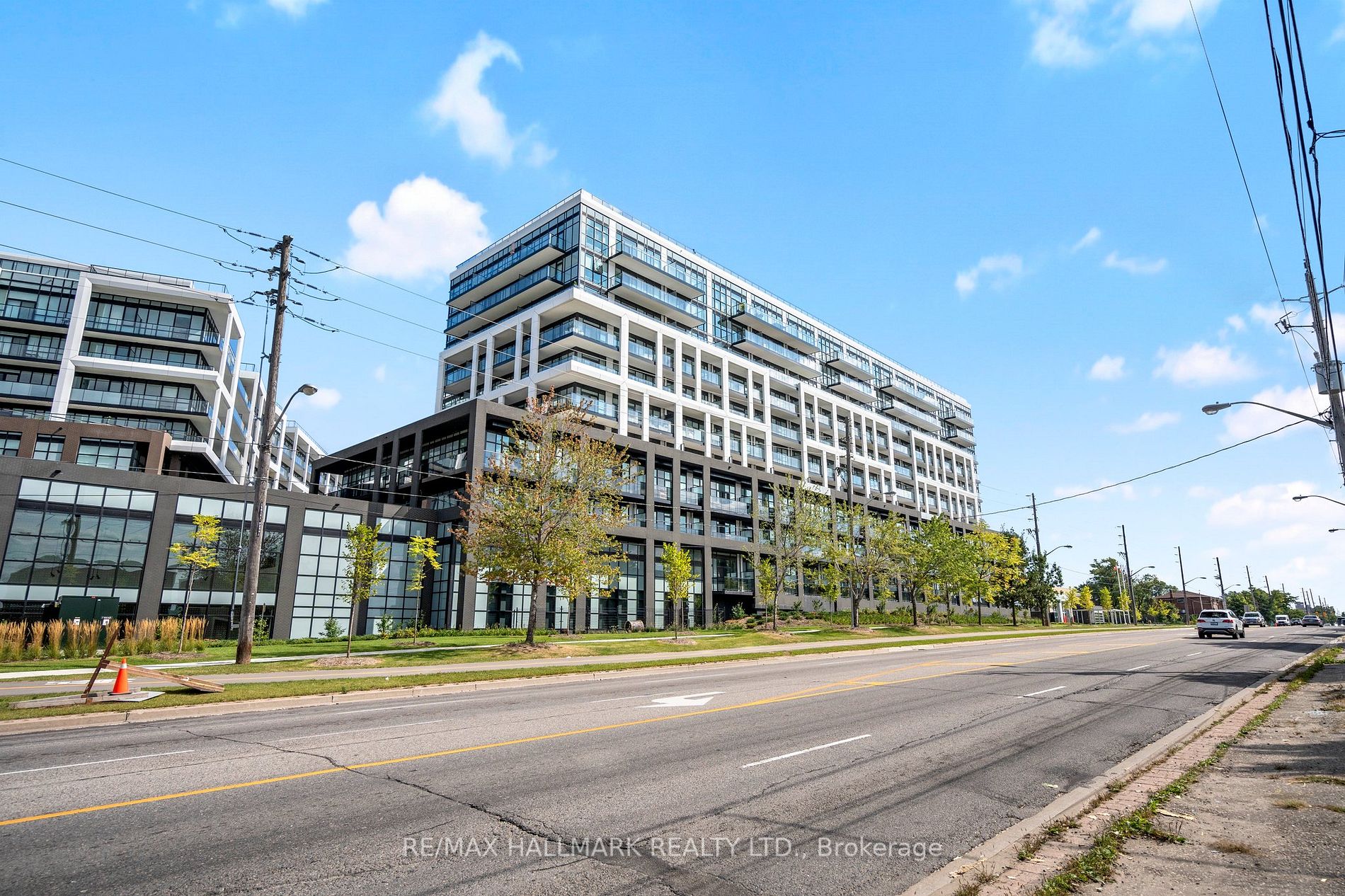 50 George Butchart Dr, #118