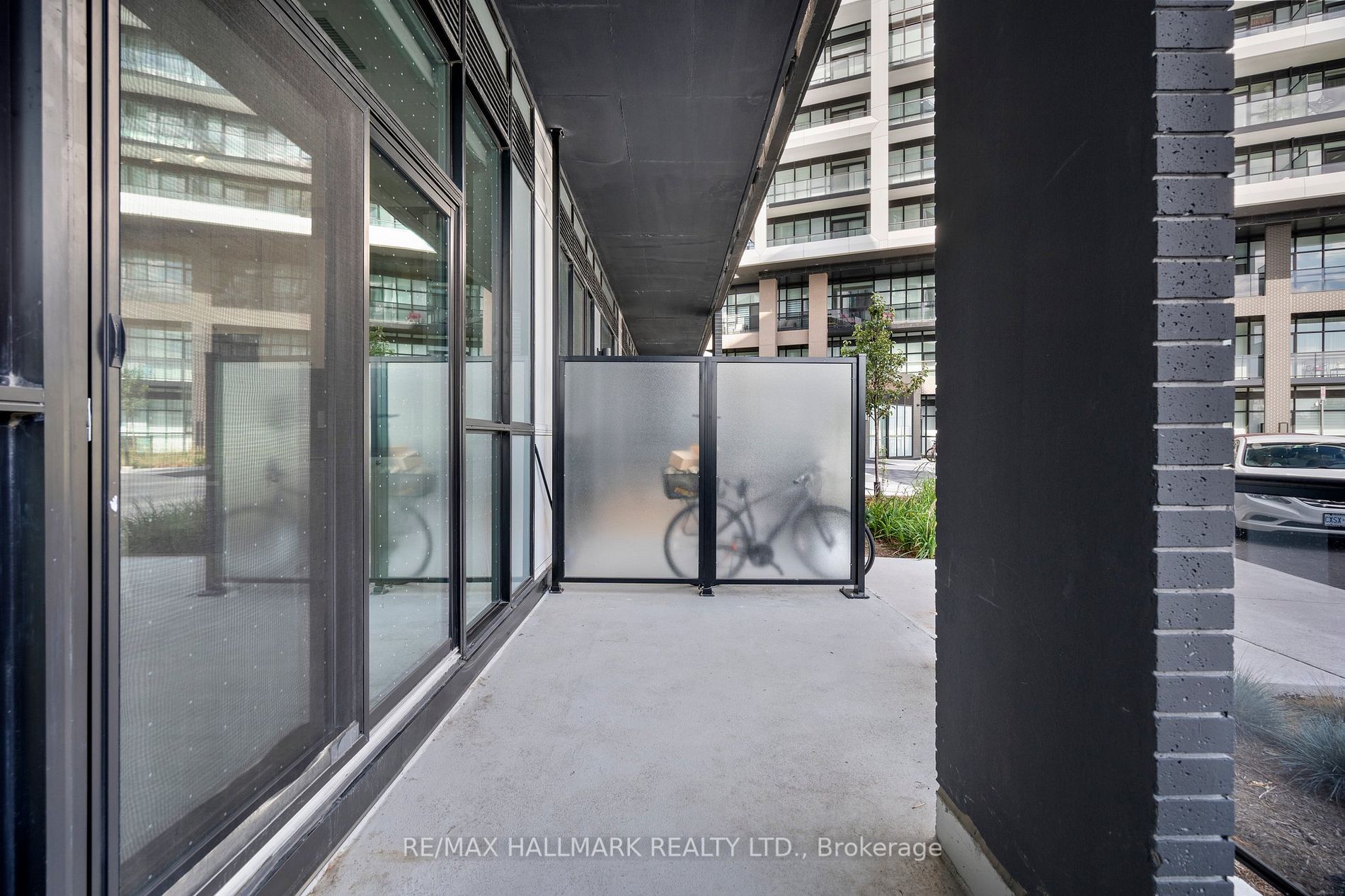 50 George Butchart Dr, #118