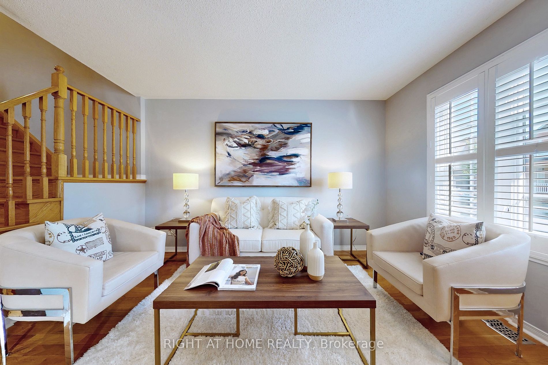 2208 Crestmont Dr