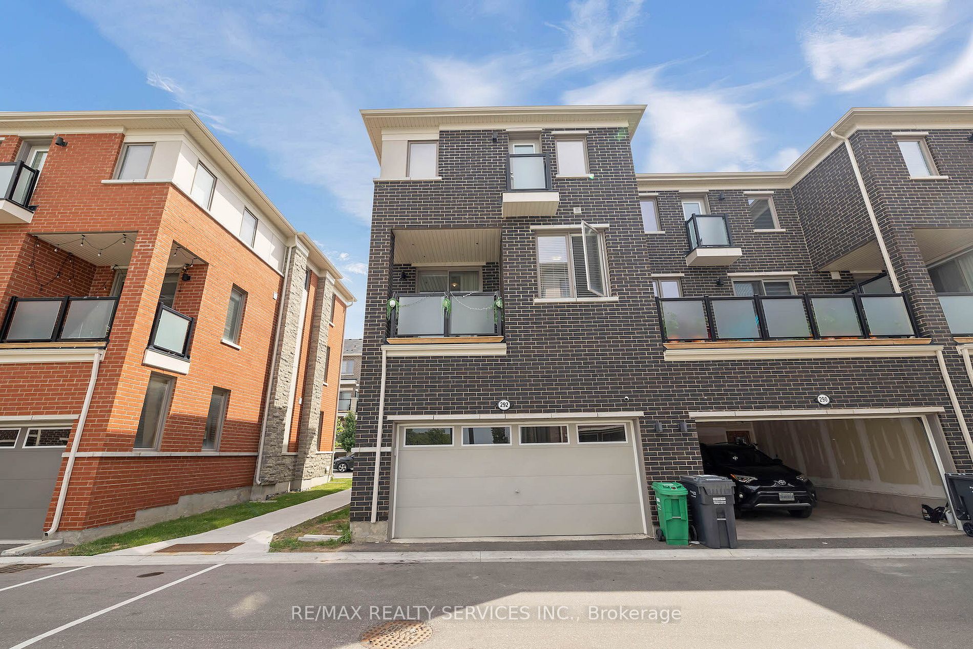 292 Lagerfeld Dr, #30