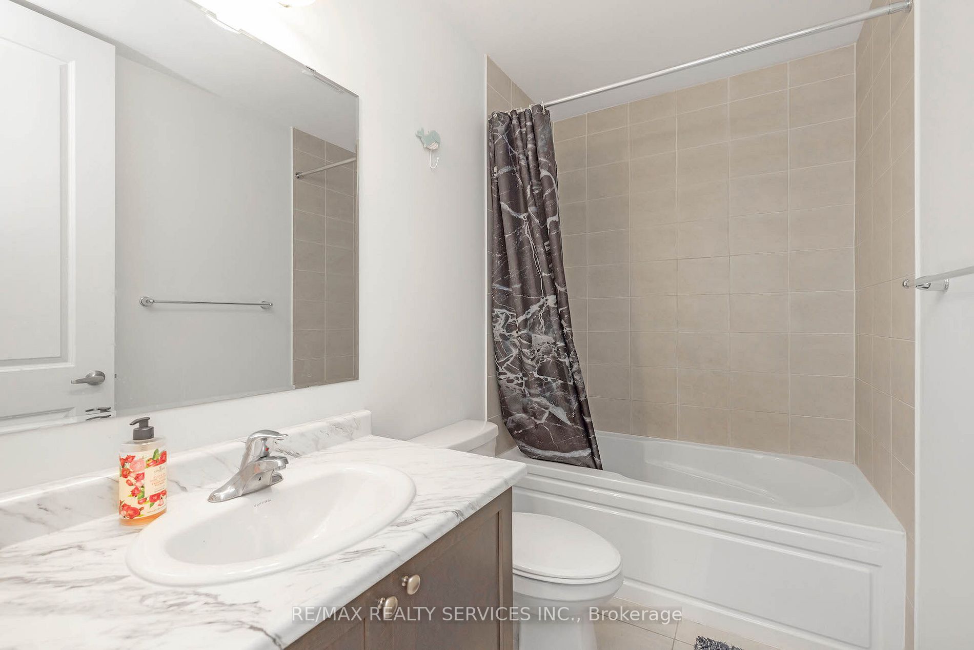 292 Lagerfeld Dr, #30