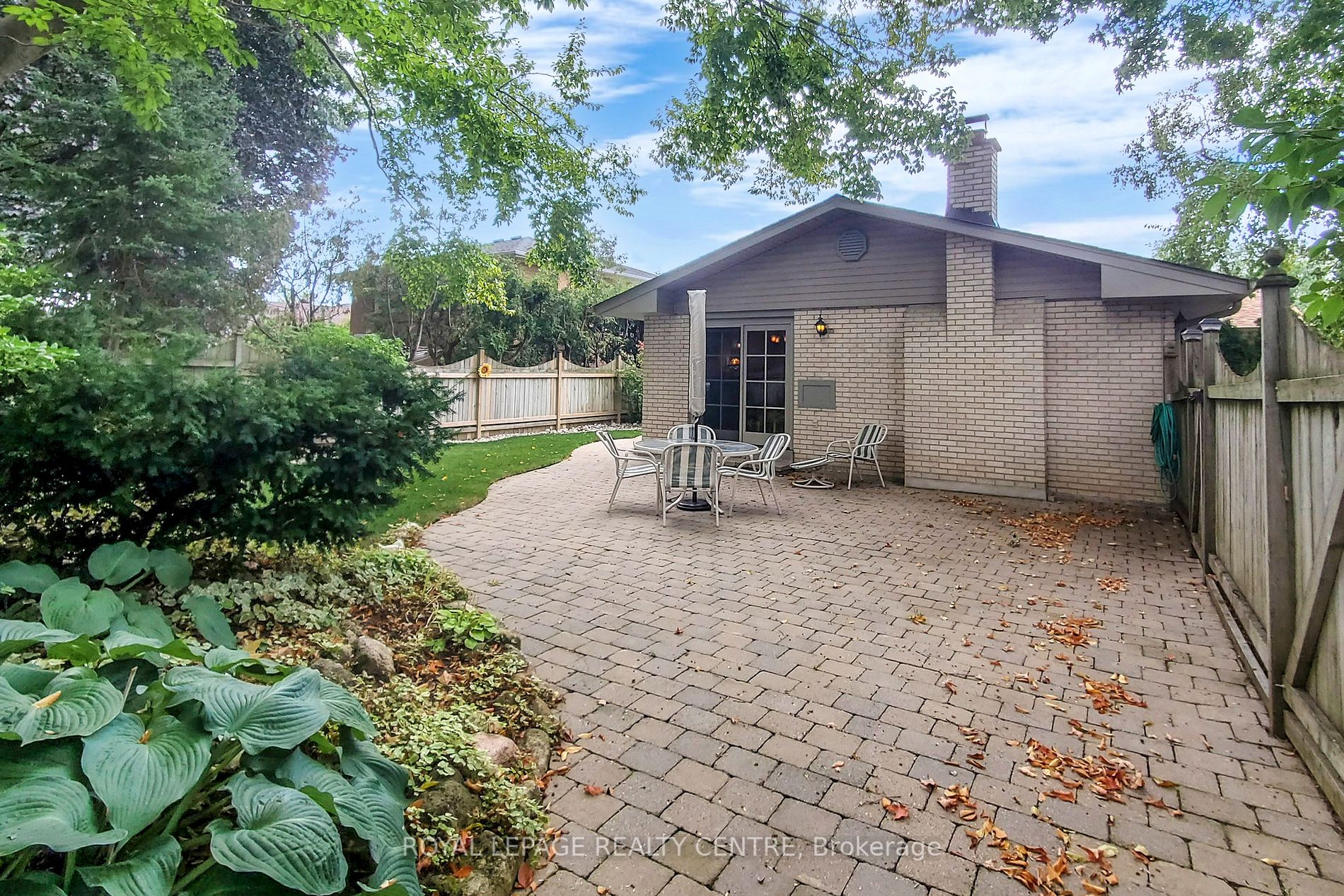 3376 GRASSFIRE Crescent