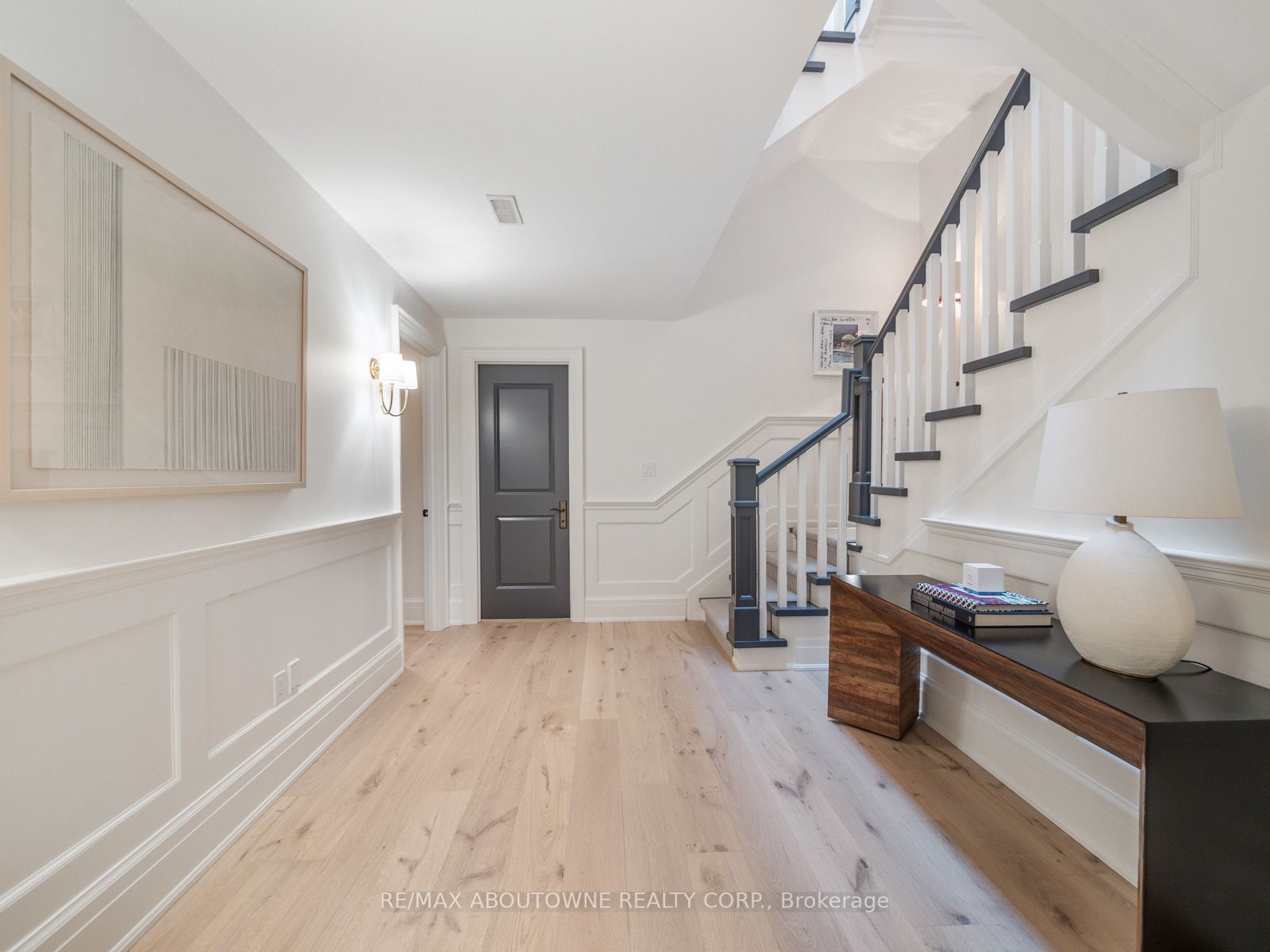 32 Howard Ave