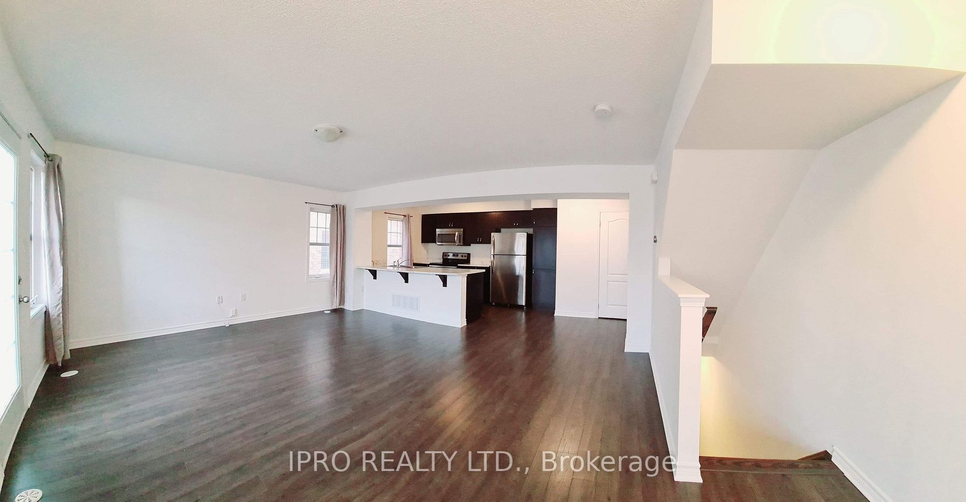 1541 Gainer Cres