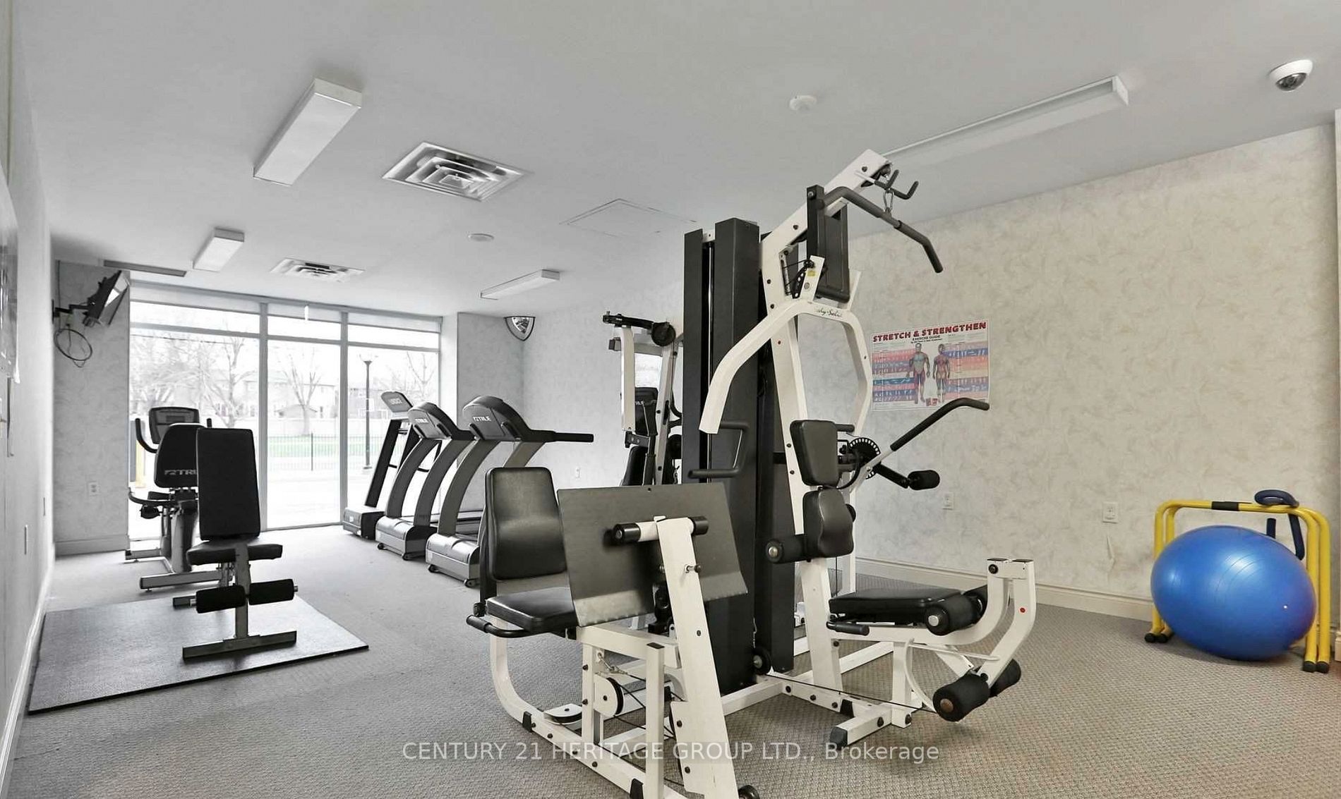 200 Burnhamthorpe Road E, #1304