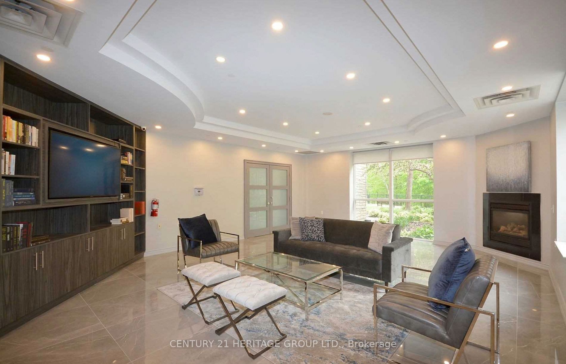 200 Burnhamthorpe Road E, #1304