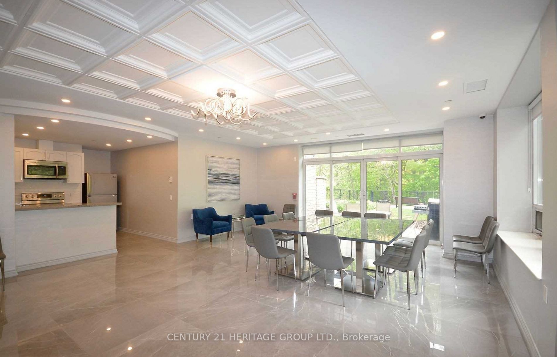 200 Burnhamthorpe Road E, #1304