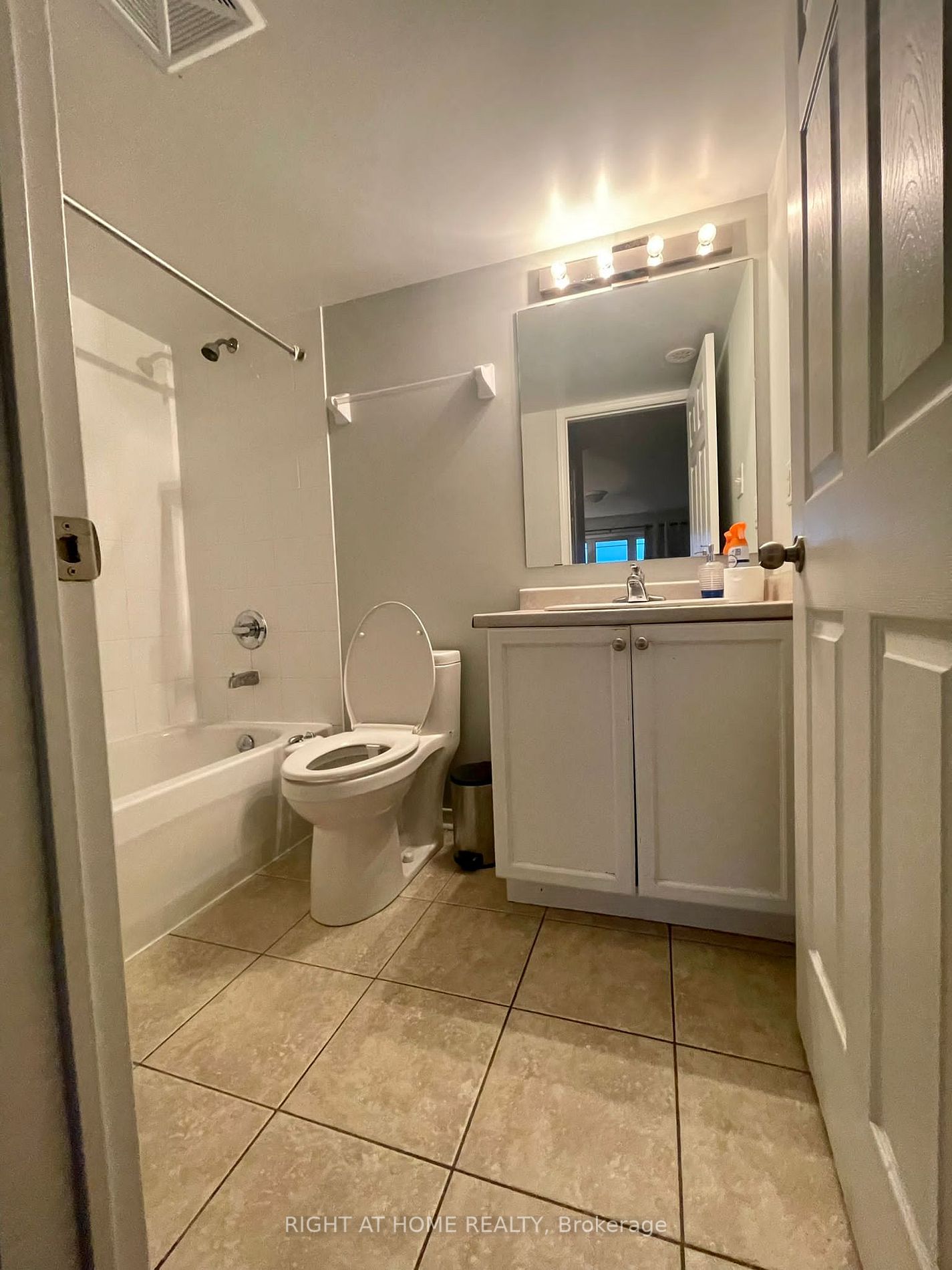 5100 Winston Churchill Boulevard, #208
