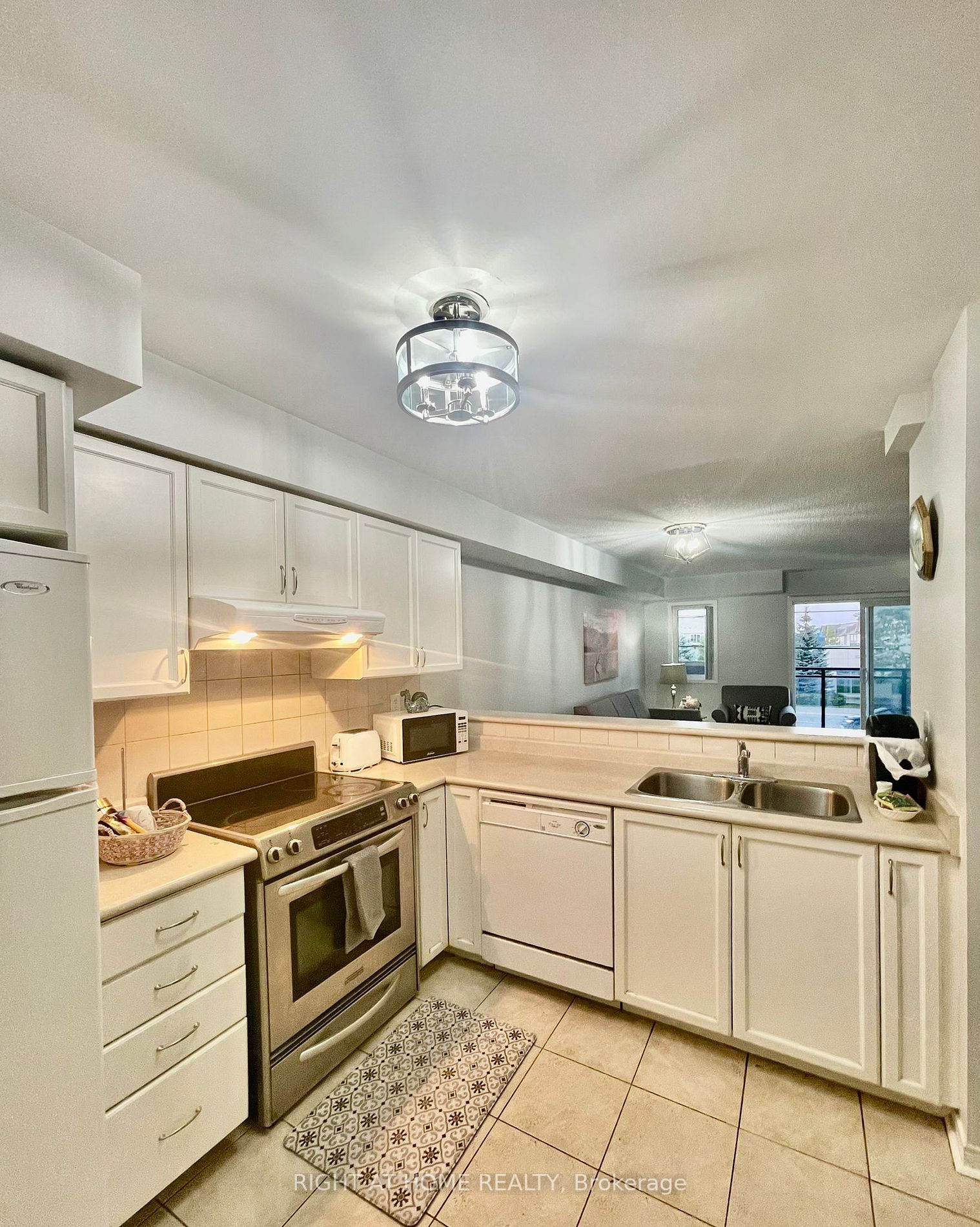 5100 Winston Churchill Boulevard, #208