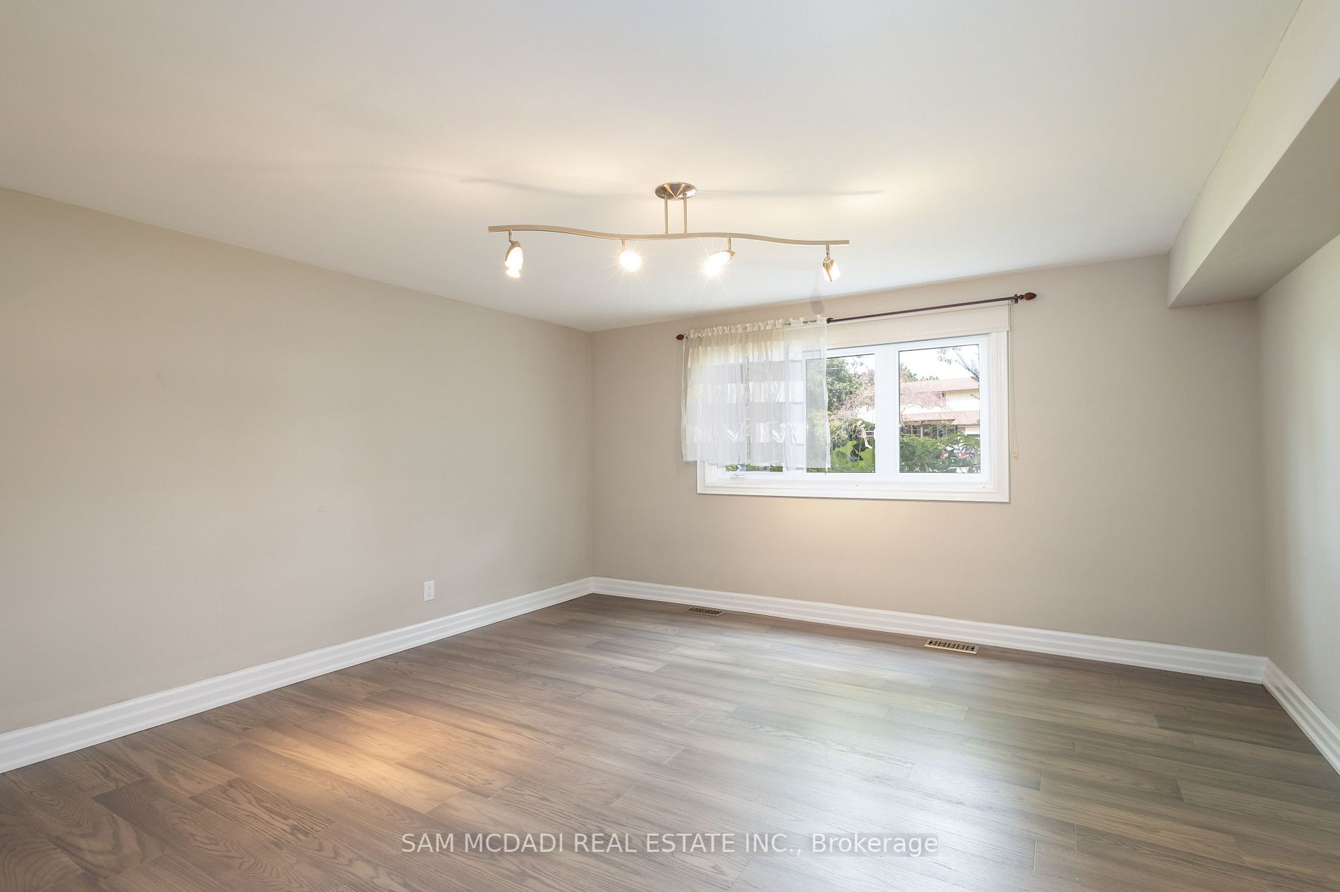 Listing W7009006 - Large Photo # 31