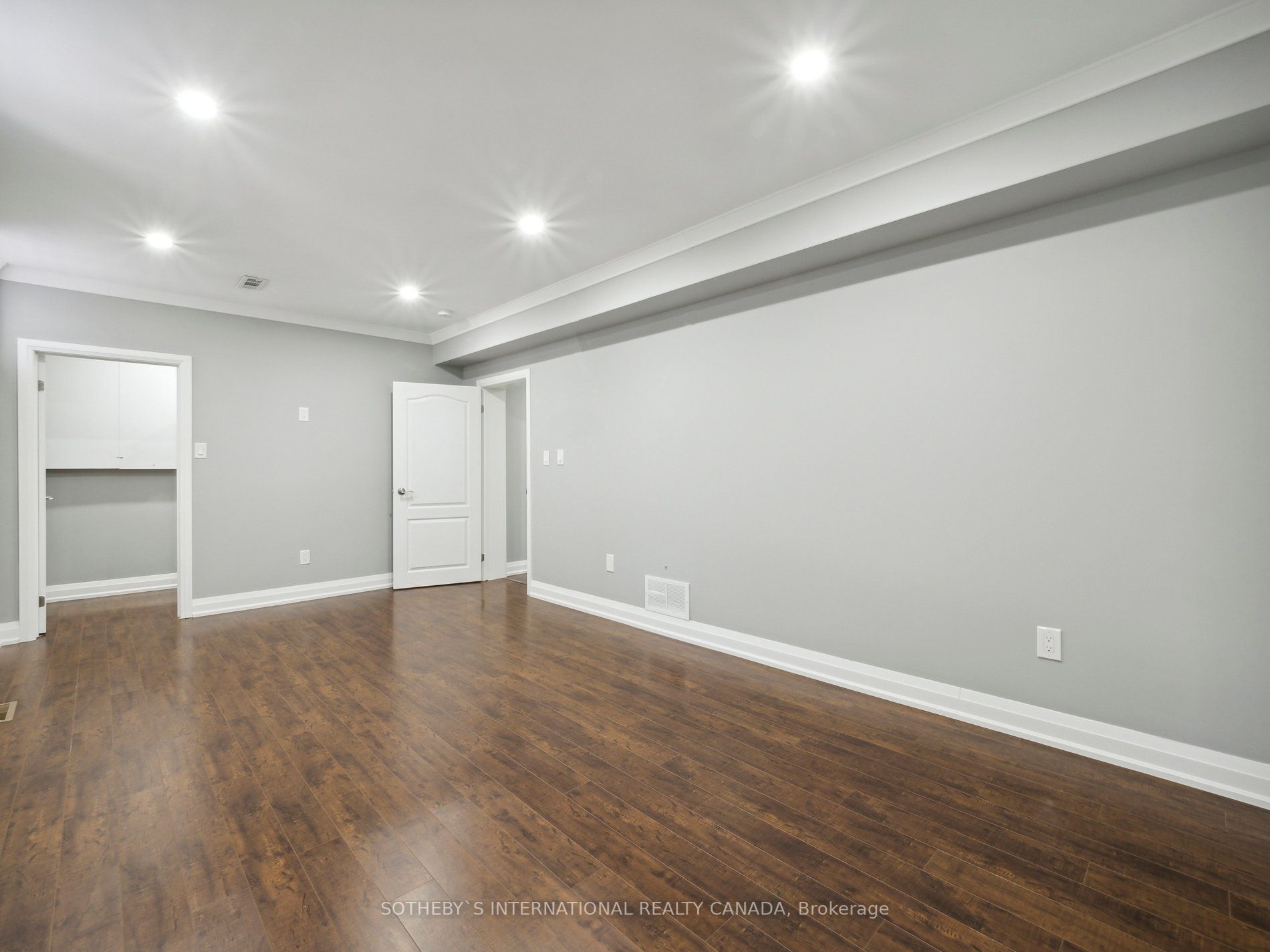 14 Laurelwood Cres, #Lower