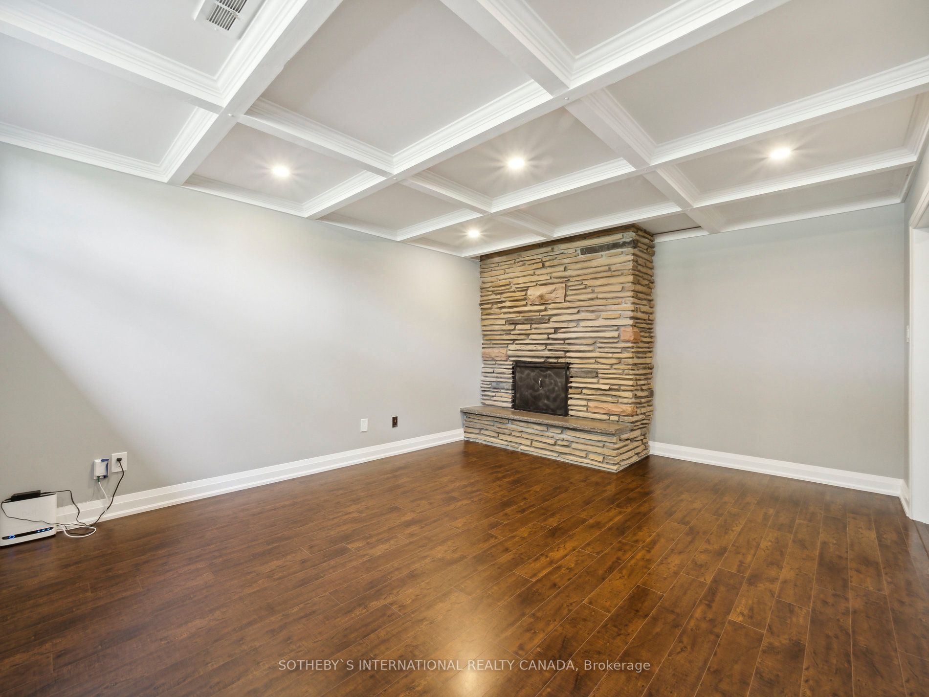 14 Laurelwood Cres, #Lower